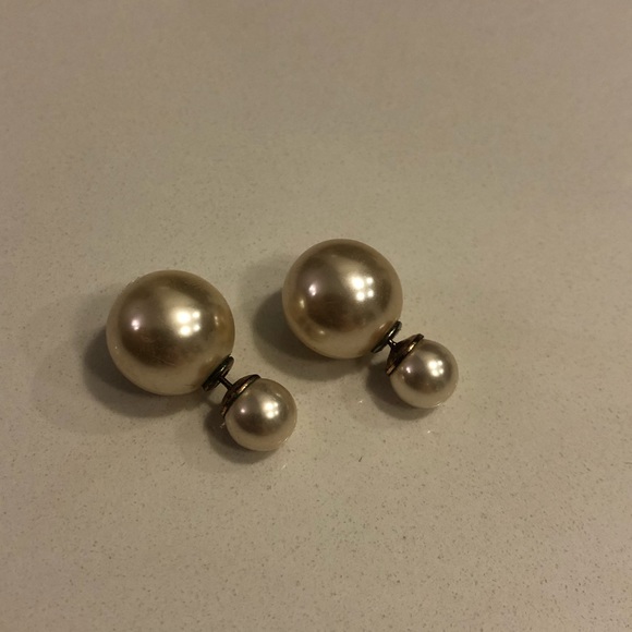 Reversible Pearl Earrings - Picture 2 of 4